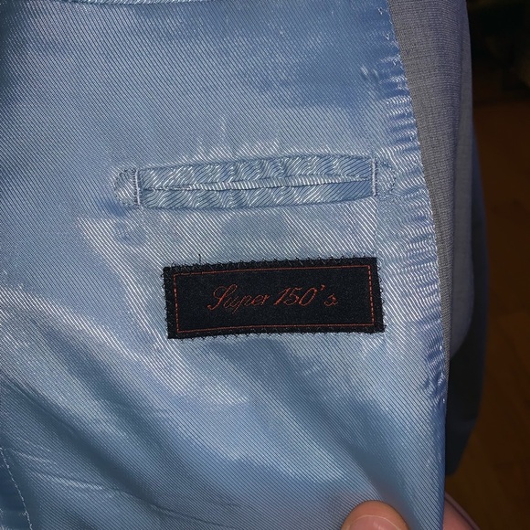 Bresciani light grey suit excellent condition - Picture 7 of 8